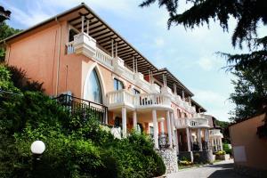 Holiday Village Elenite Εξωτερικό φωτογραφία
